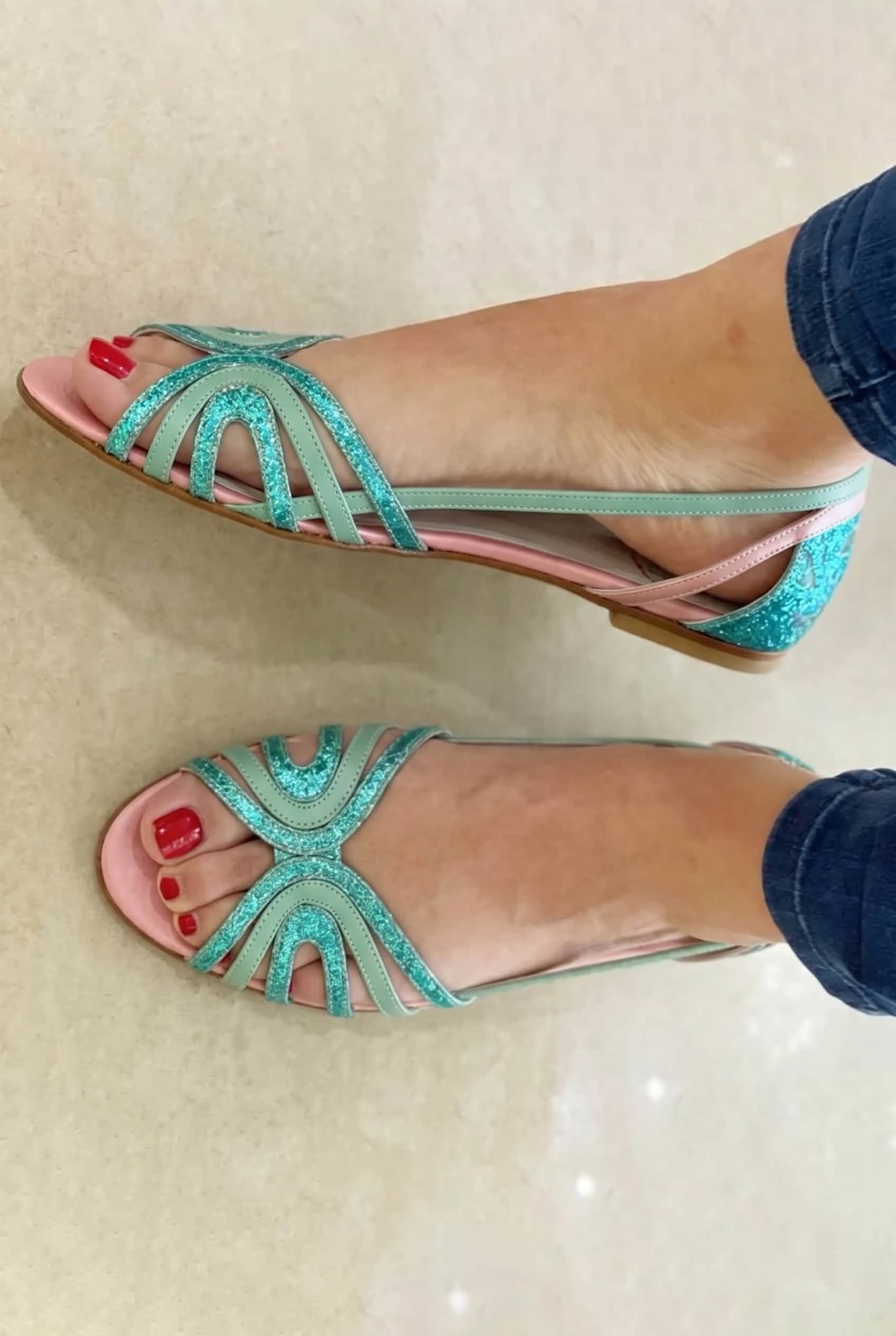 Leonora | Sandalias Doradas Luz de Verano